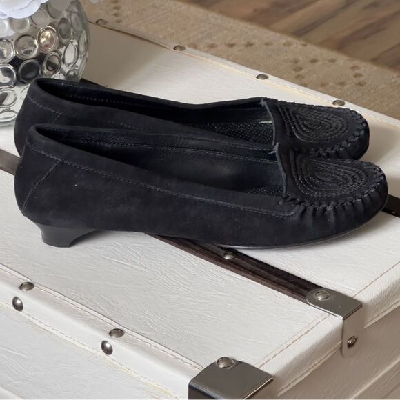 Via Spiga Black Suede Spiral Sequin Moccasin Loafers Size 6M - Picture 6 of 16